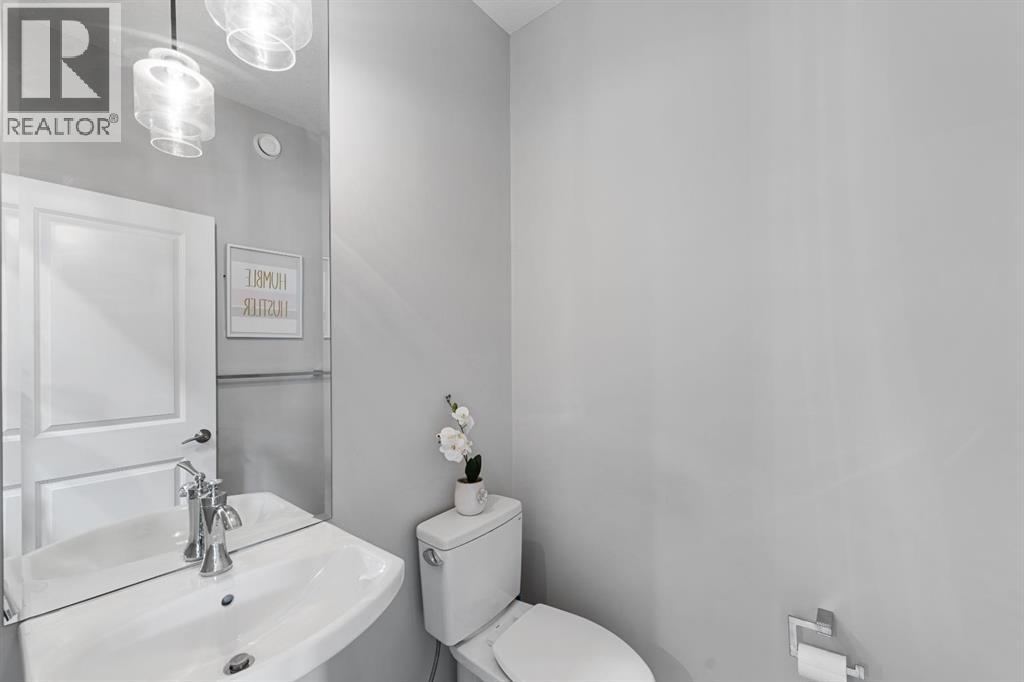 House for Sale in 308 Lucas Way NW|Calgary, Alberta T3P0R5 5