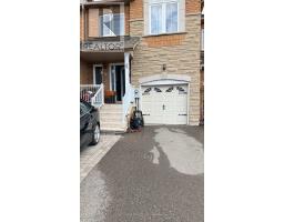 Row / Townhouse – 147 FOXCHASE AVENUE W, Vaughan – photo 1