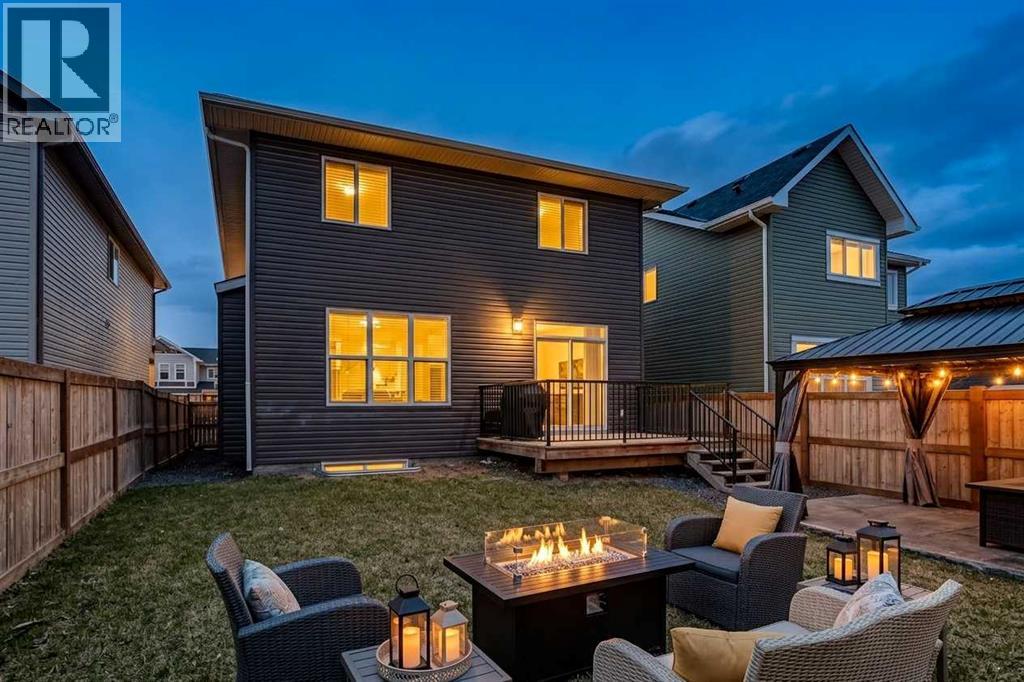 House for Sale in 37 Evansfield Manor NW|Calgary, Alberta T3P1J8 2