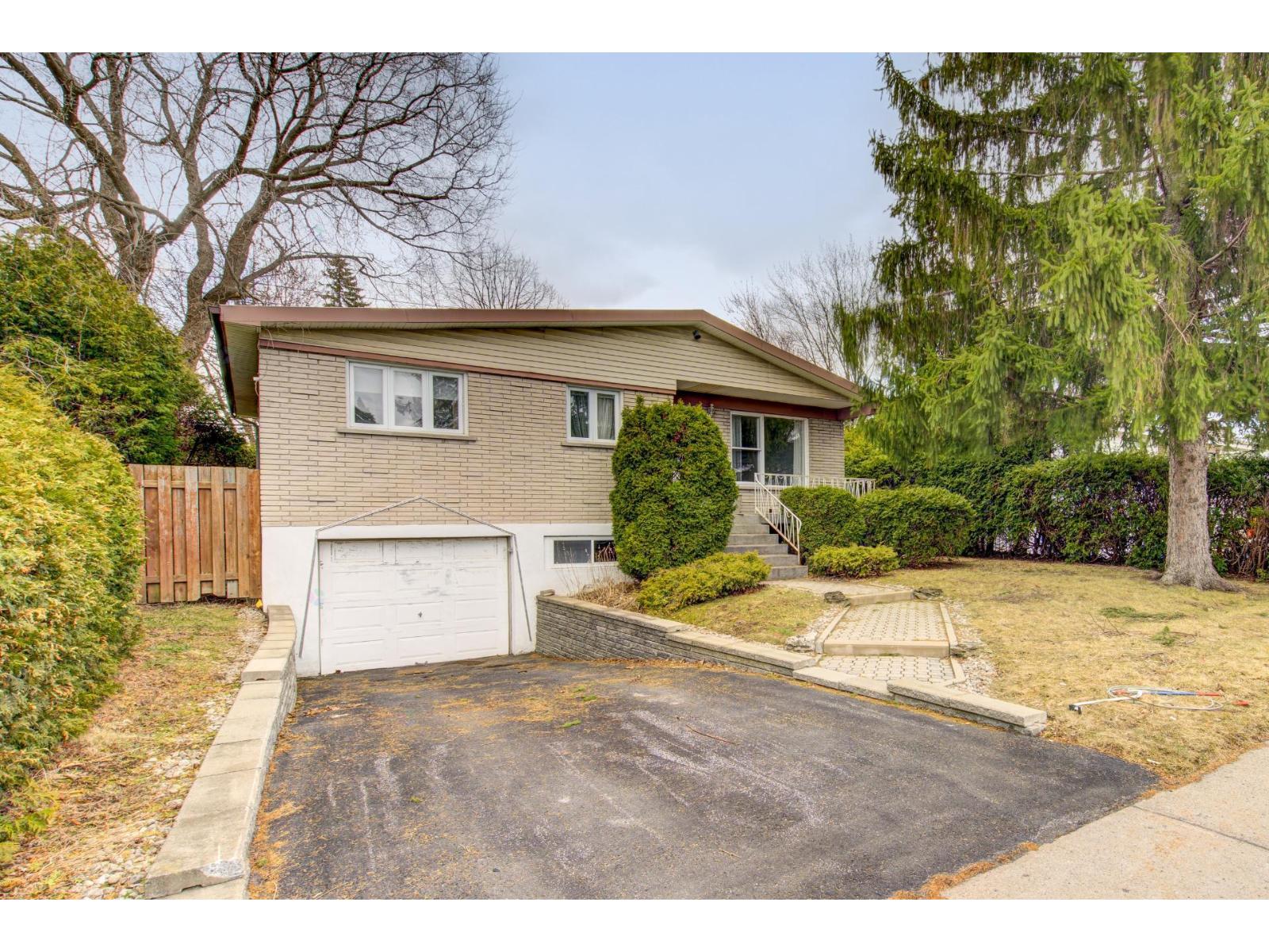 332 Rue Pépin, Longueuil (Le Vieux-Longueuil), Quebec J4L1G5