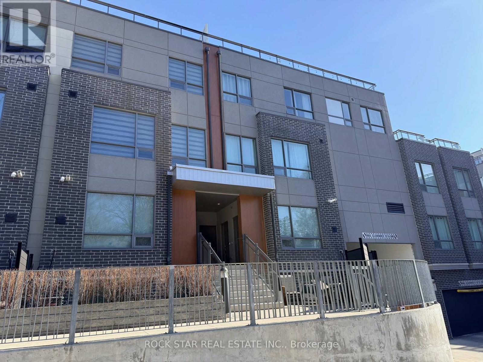 Row / Townhouse for Sale in 16 - 670 ATWATER AVENUE|Mississauga (Mineola), Ontario L5G0B6 4