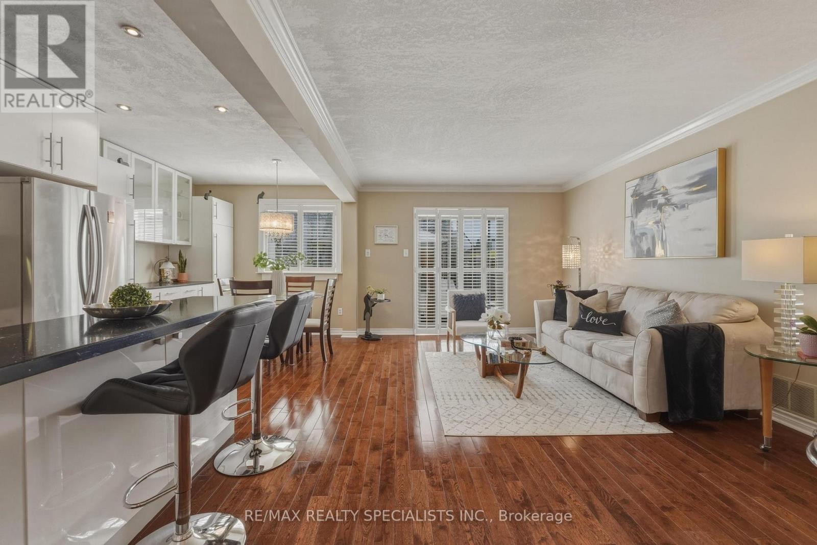 Row / Townhouse for Sale in 41 - 6779 GLEN ERIN DRIVE|Mississauga (Meadowvale), Ontario L5N2C1 4