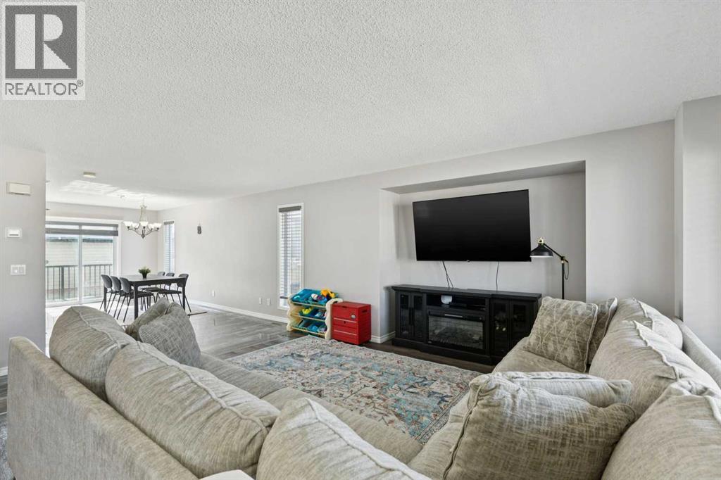 House for Sale in 178 Evansmeade Common NW|Calgary, Alberta T3P1E8 4