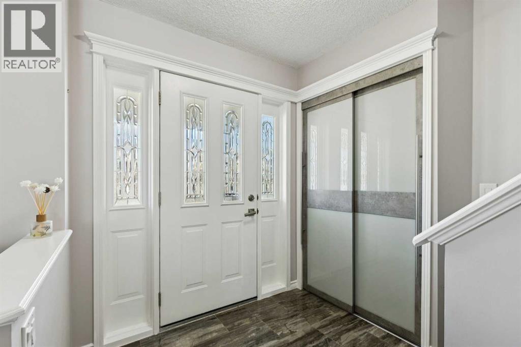 House for Sale in 178 Evansmeade Common NW|Calgary, Alberta T3P1E8 2