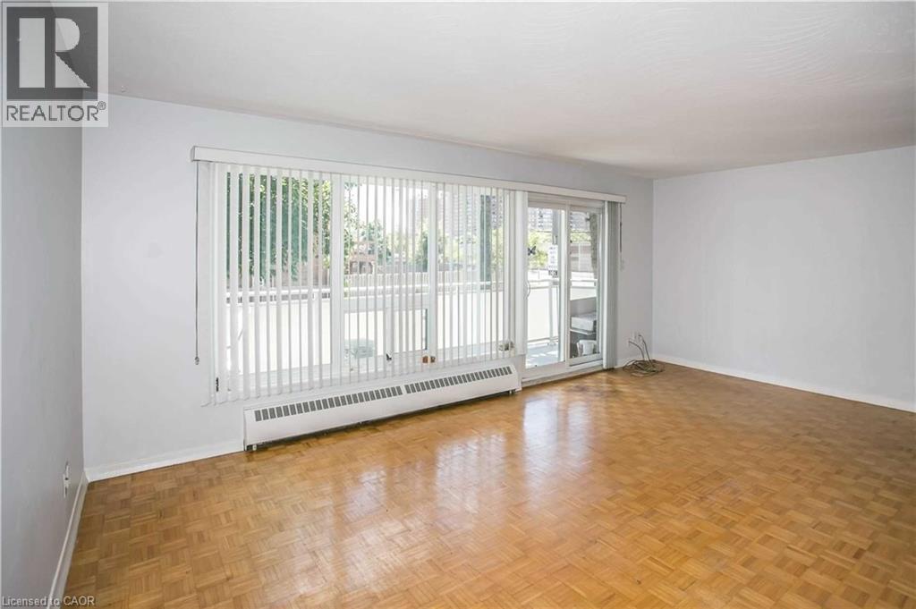 For sale: 54 RABBIT Lane, Toronto, Ontario M9B5S7 - 40824134 | REALTOR.ca
