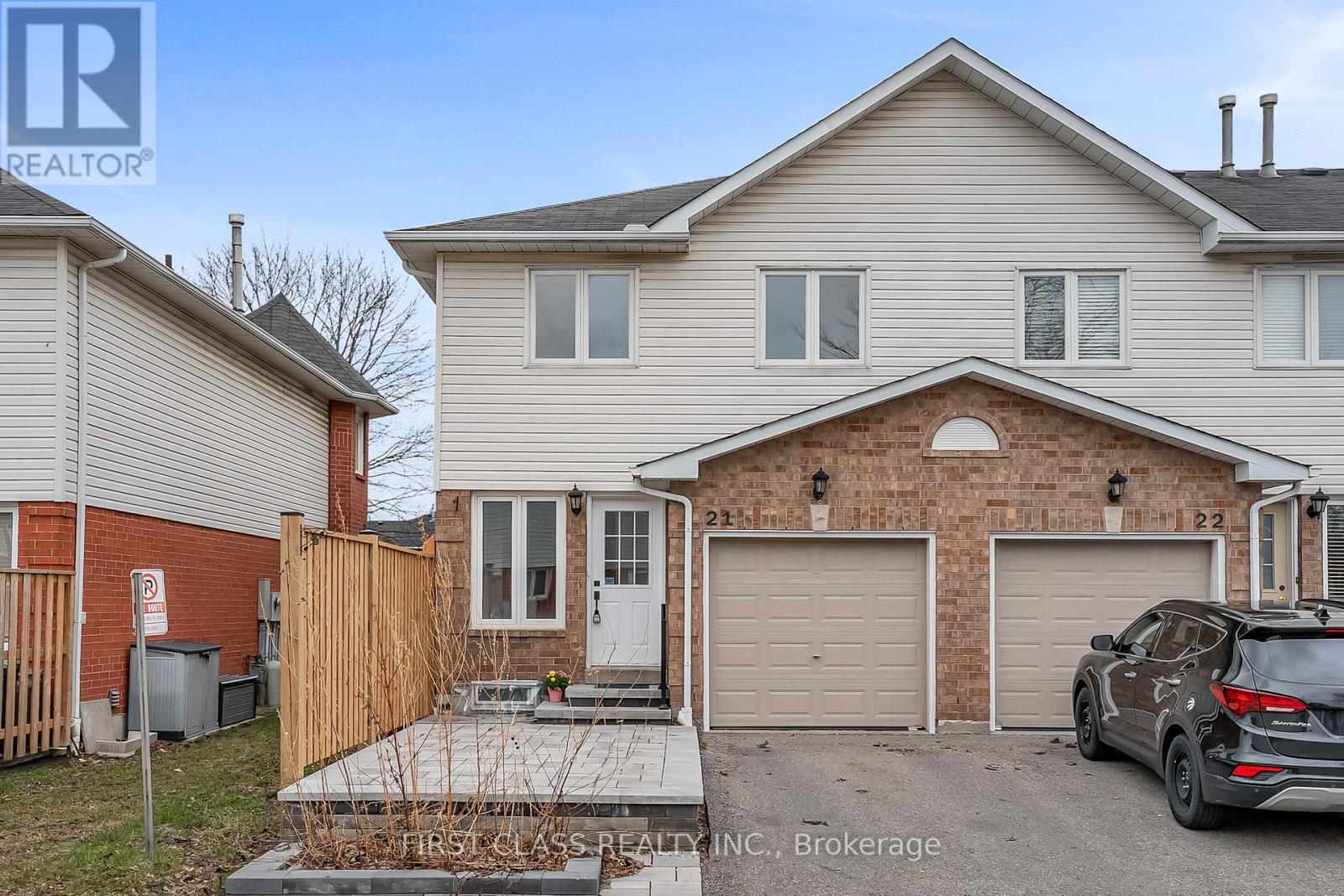 Row / Townhouse for Sale in 21 - 1485 TORRINGTON DRIVE|Mississauga (East Credit), Ontario L5V1Y3 2