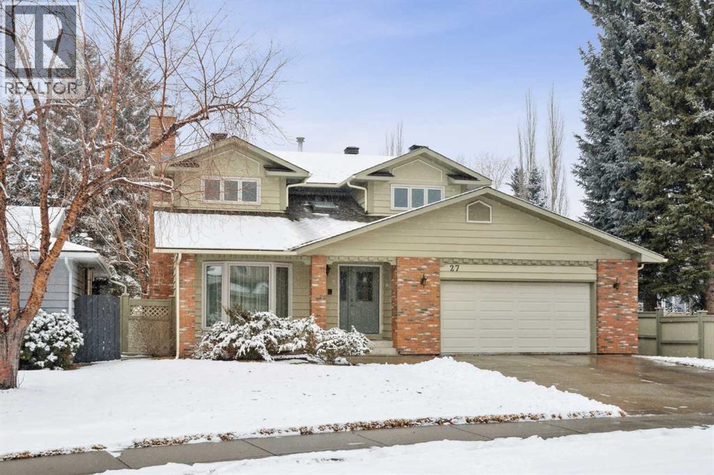 House for Sale in 27 Woodacres Way SW|Calgary, Alberta T2W4W2