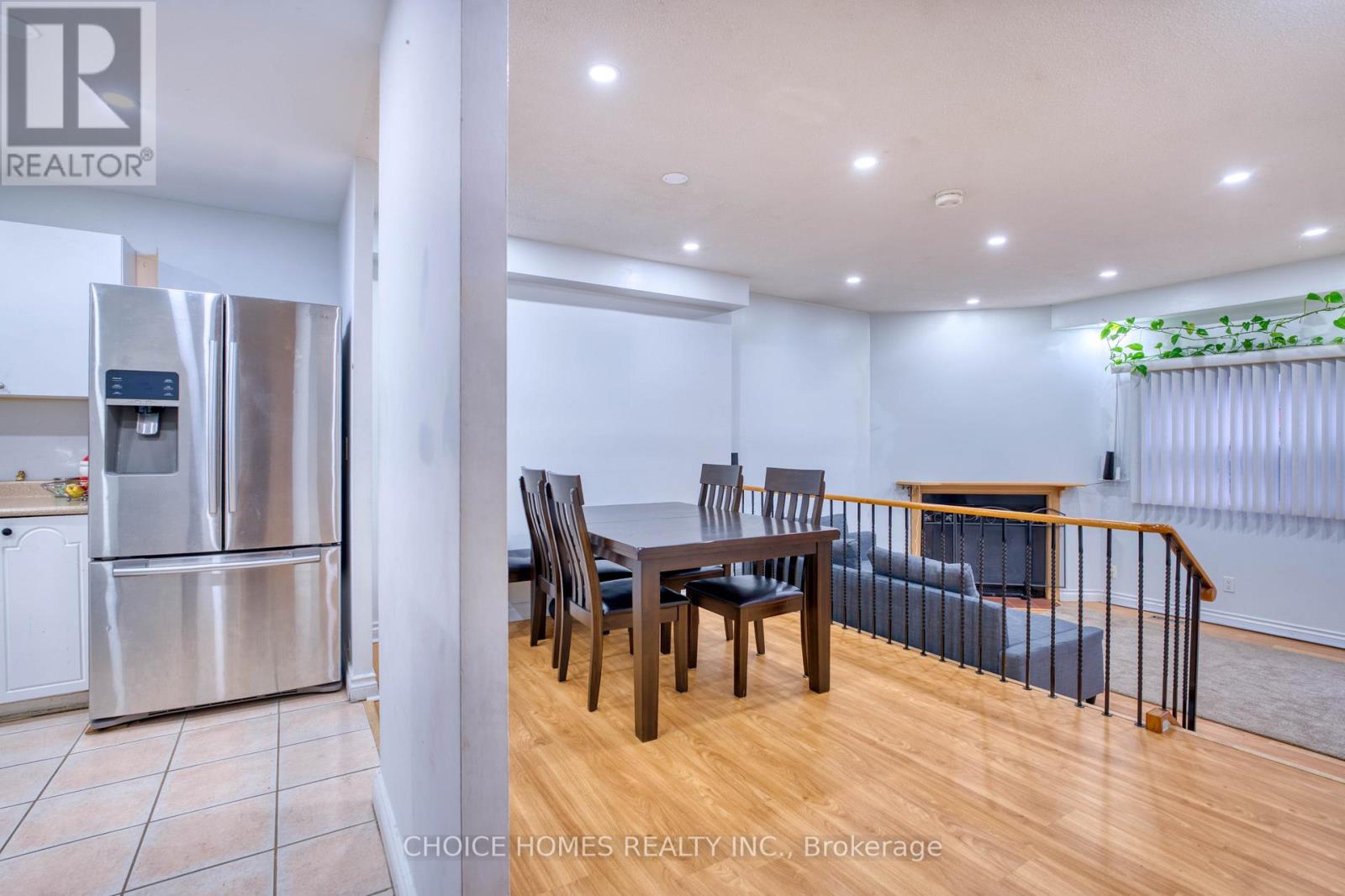 Row / Townhouse for Sale in 73 - 525 MEADOWS BOULEVARD|Mississauga (Rathwood), Ontario L4Z1H2 5