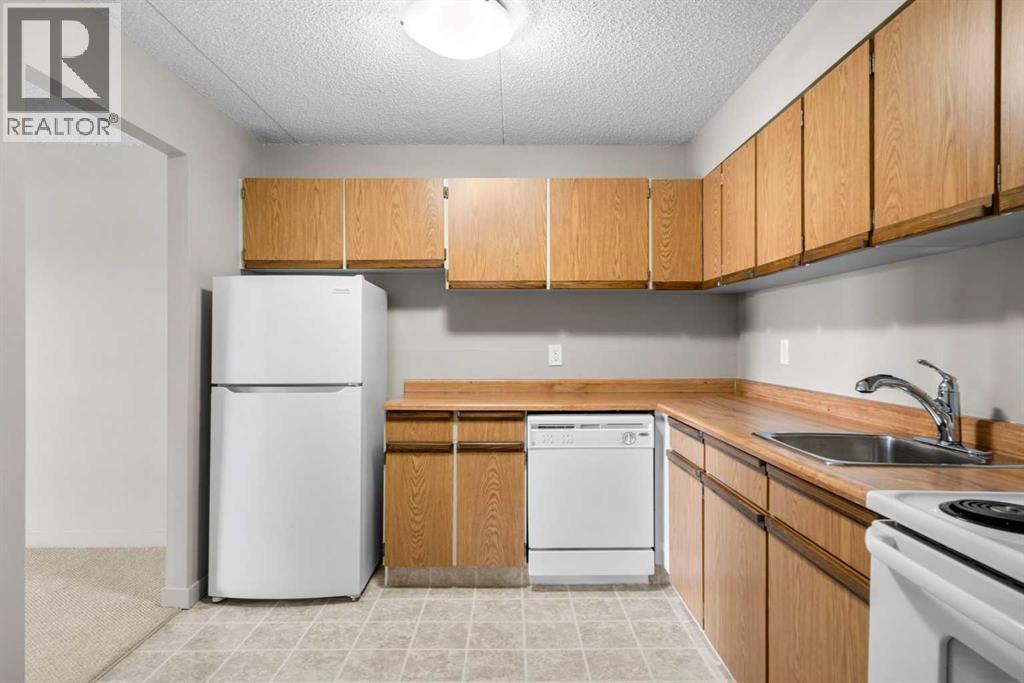Apartment for Sale in 716, 5204 Dalton Drive NW|Calgary, Alberta T3A3H1 4