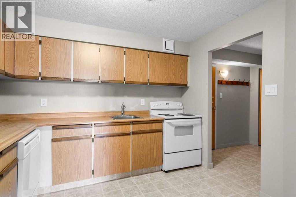 Apartment for Sale in 716, 5204 Dalton Drive NW|Calgary, Alberta T3A3H1 5