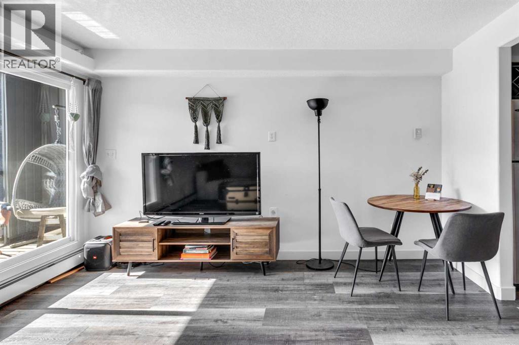 Apartment for Sale in 204, 931 2 Avenue NW|Calgary, Alberta T2N0E6 2