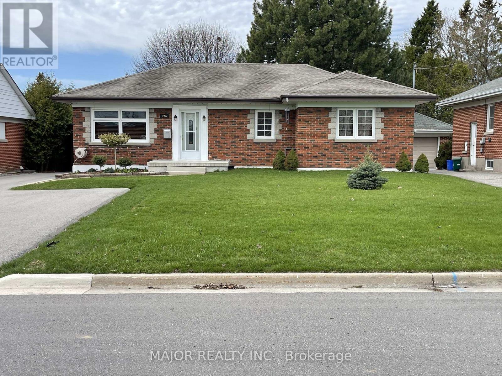 726 BESSBOROUGH DRIVE