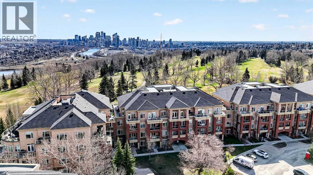 Apartment for Sale in 7304, 14 Hemlock Crescent SW|Calgary, Alberta T3C2Z1