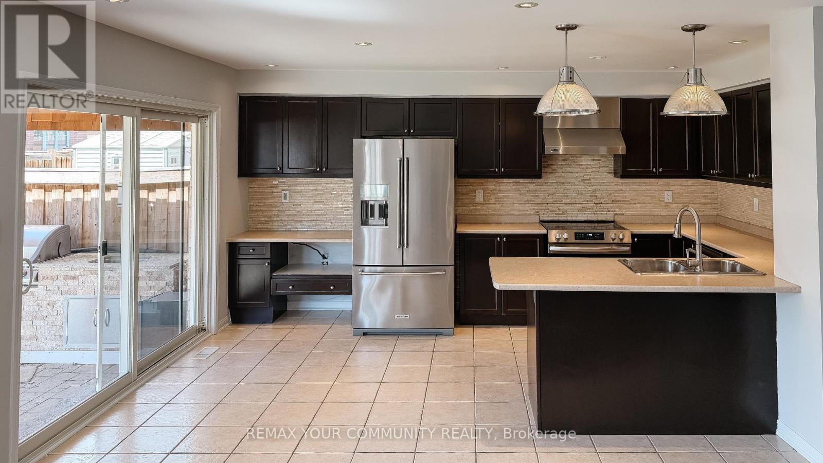 For sale: 18 GORDON DRIVE, New Tecumseth (Alliston), Ontario
