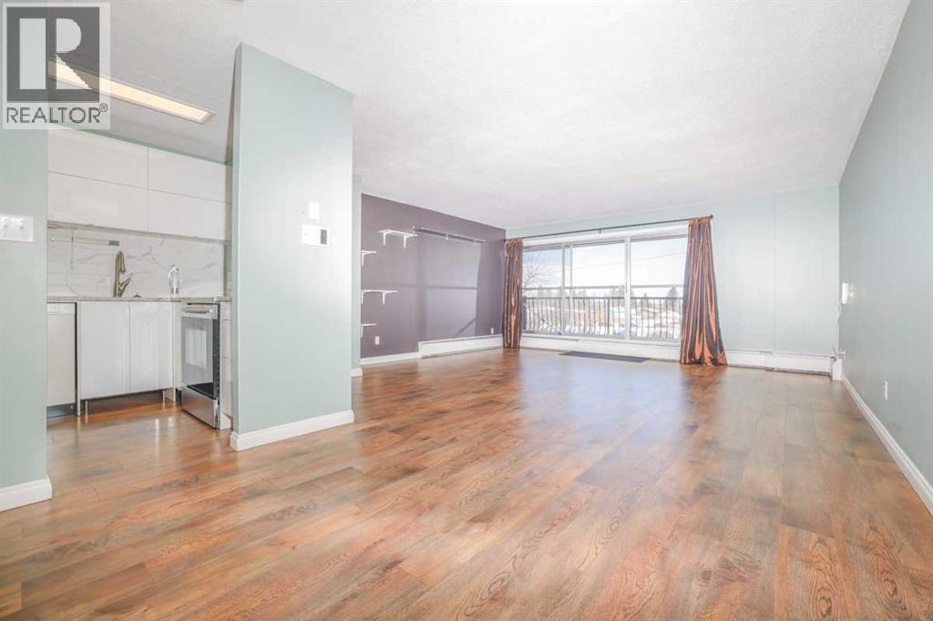 Apartment for Sale in 35B, 231 Heritage Drive SE|Calgary, Alberta T2N1N2