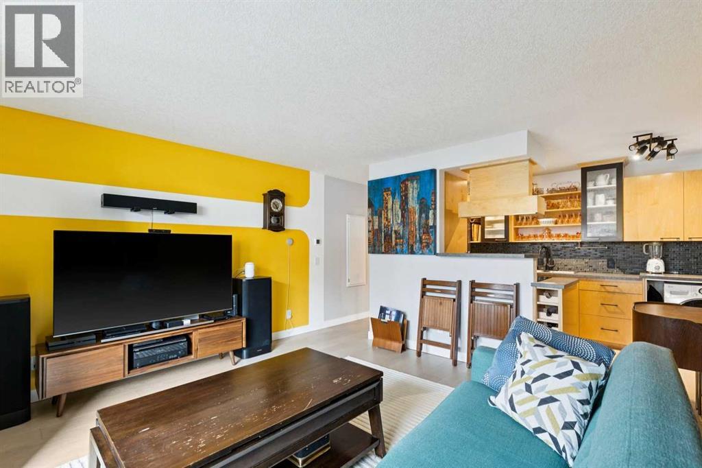 Apartment for Sale in 103, 123 24 Avenue SW|Calgary, Alberta T2S0J8