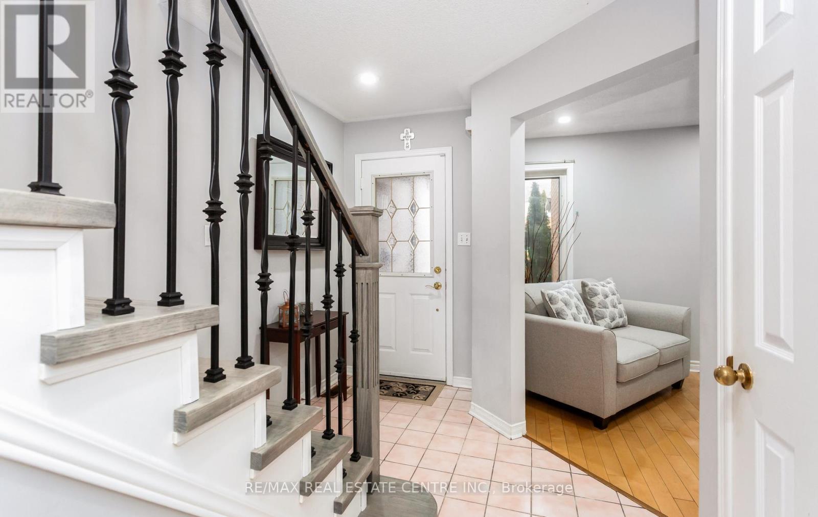 Row / Townhouse for Sale in 66 - 2555 THOMAS STREET|Mississauga (Central Erin Mills), Ontario L5M5P6 4