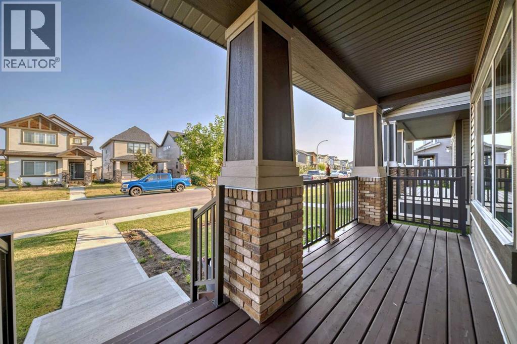 House for Sale in 9 Copperpond Avenue SE|Calgary, Alberta T2Z5B5 2