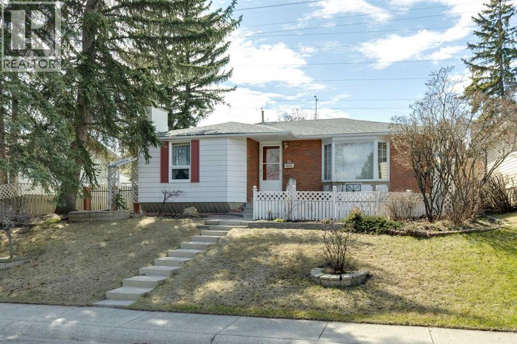 House for Sale in 24 Westwood Crescent SW|Calgary, Alberta T3C2W6