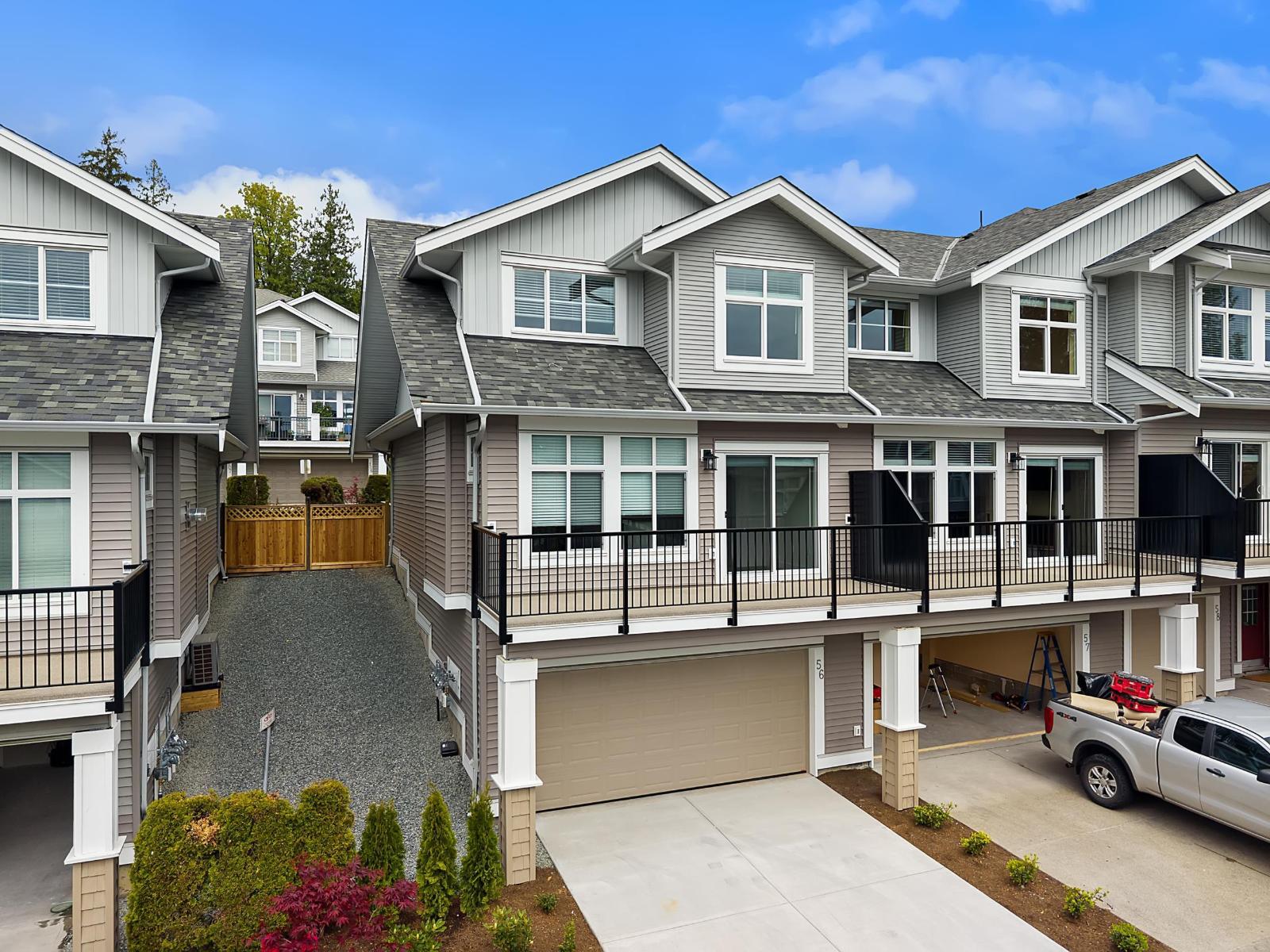 For sale: 56 20449 66 AVENUE, Langley, British Columbia V2Y3C1