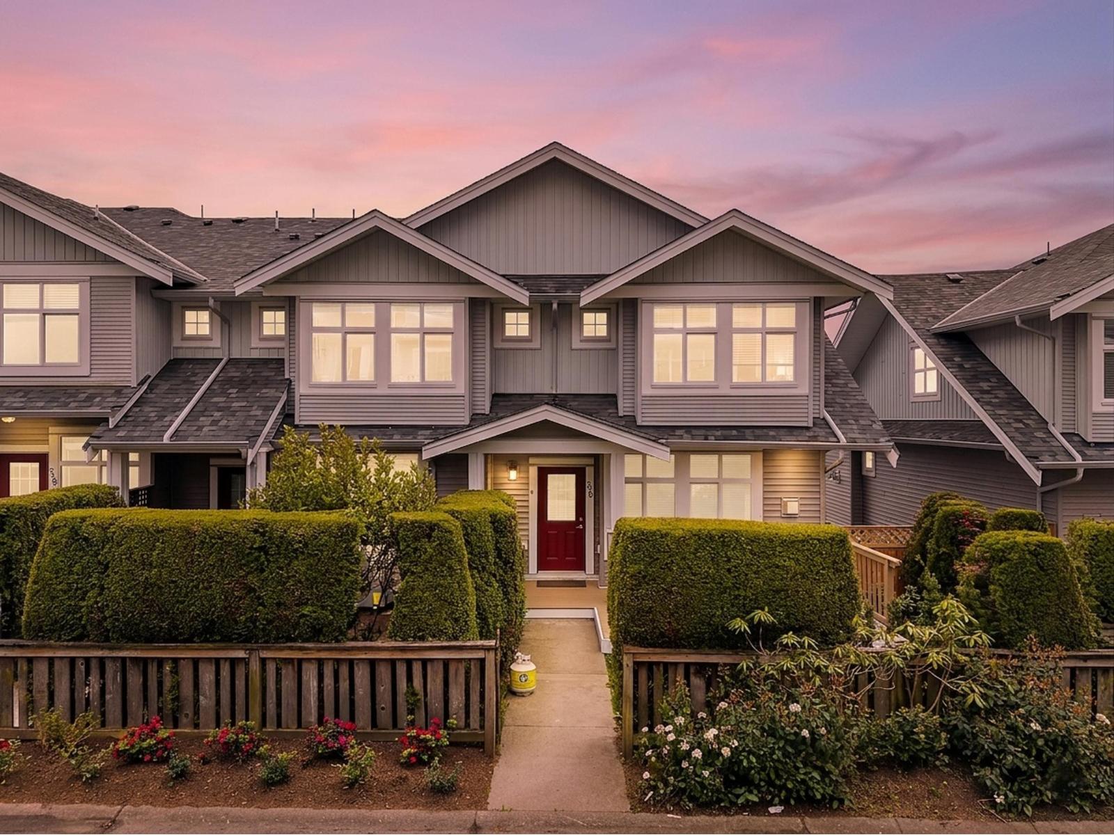 For sale: 56 20449 66 AVENUE, Langley, British Columbia V2Y3C1