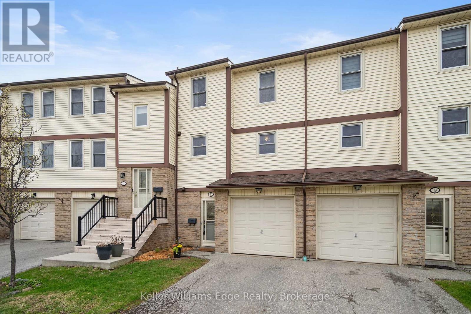 Row / Townhouse for Sale in 20 - 7340 COPENHAGEN ROAD|Mississauga (Meadowvale), Ontario L5N2S5