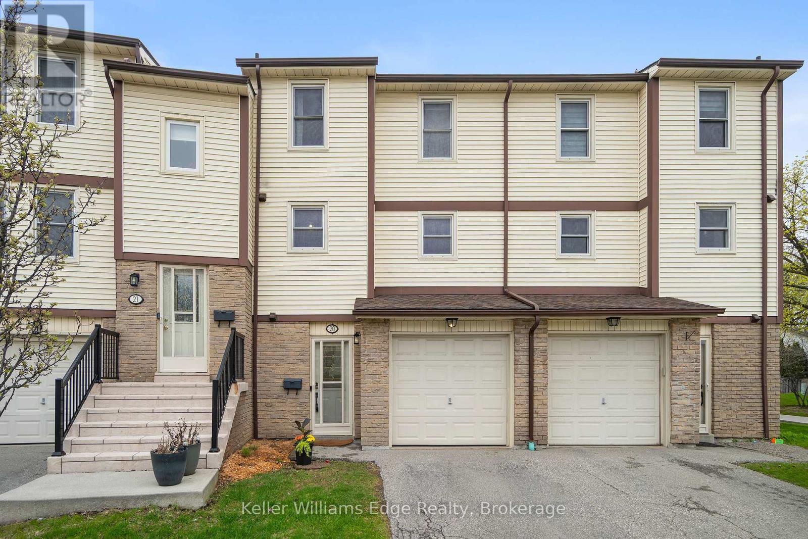 Row / Townhouse for Sale in 20 - 7340 COPENHAGEN ROAD|Mississauga (Meadowvale), Ontario L5N2S5 2