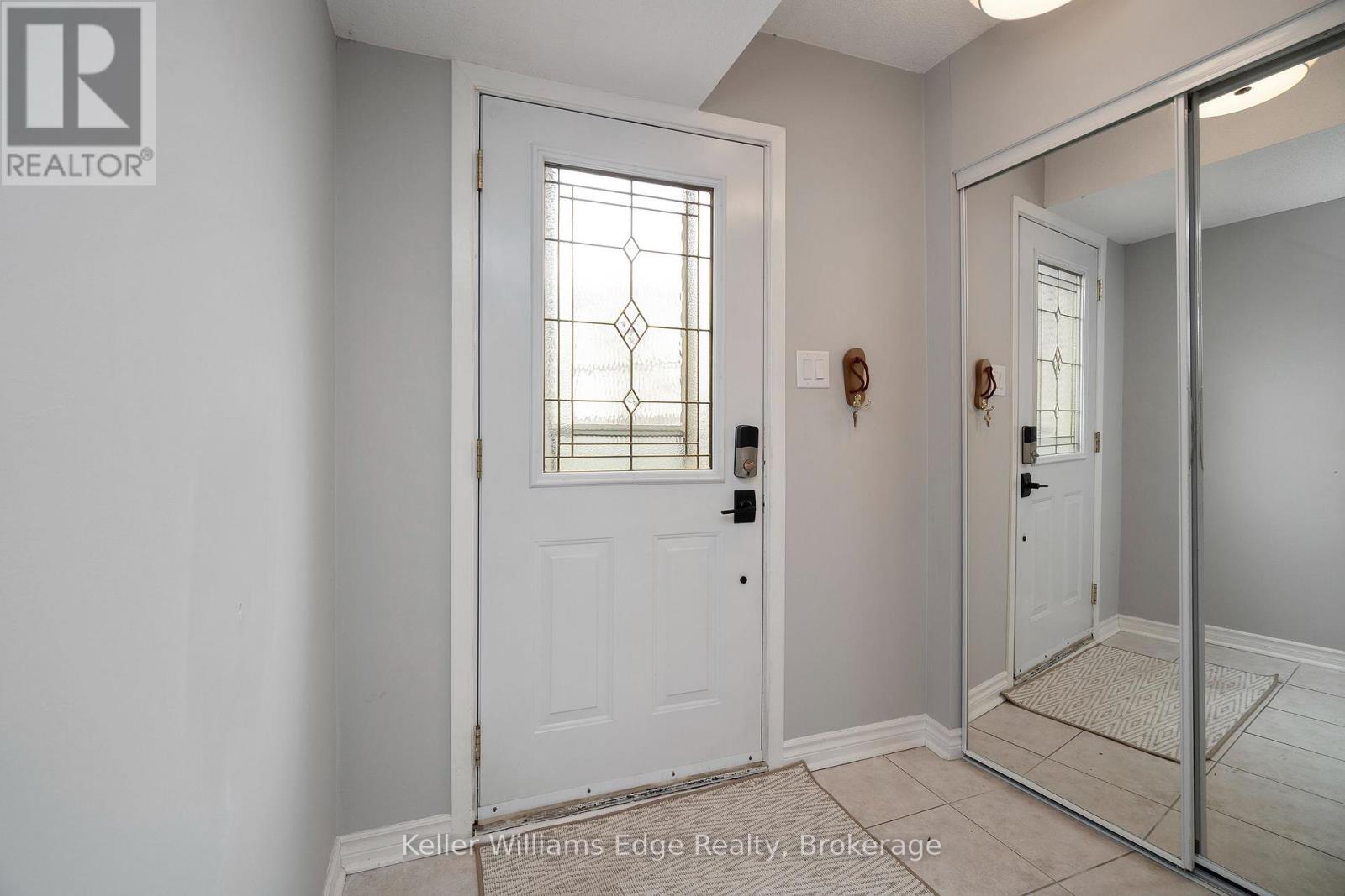Row / Townhouse for Sale in 20 - 7340 COPENHAGEN ROAD|Mississauga (Meadowvale), Ontario L5N2S5 4