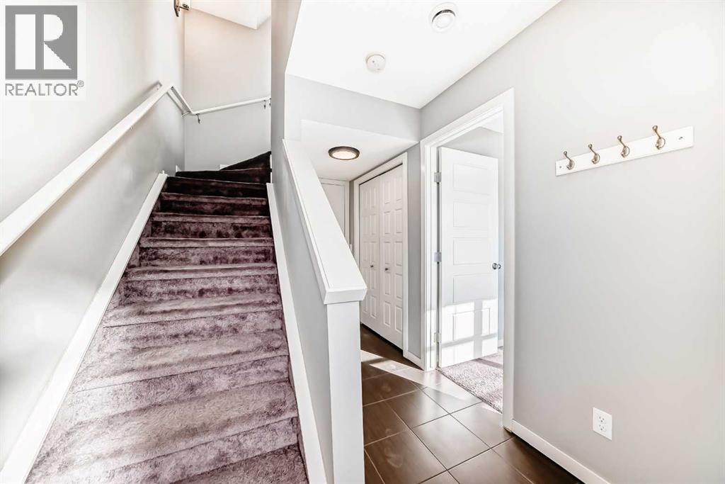 Row / Townhouse for Sale in 911 Evansridge Park NW|Calgary, Alberta T3P0N7 2
