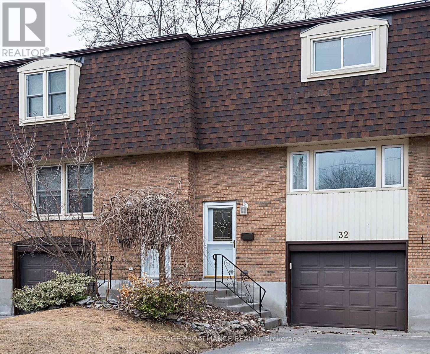 32 OHARE STREET, Belleville (Belleville Ward), Ontario K8P4N1