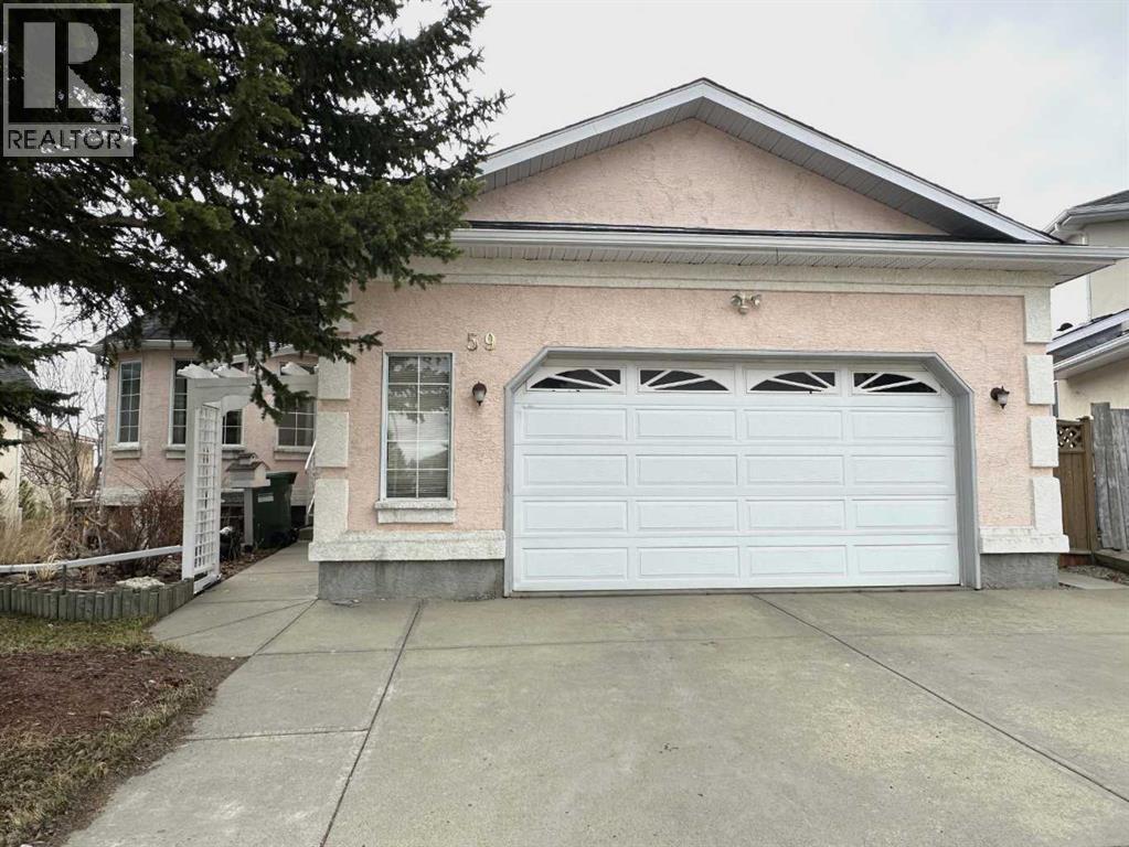 House for Sale in 59 Edgebrook Circle NW|Calgary, Alberta T3A5A4