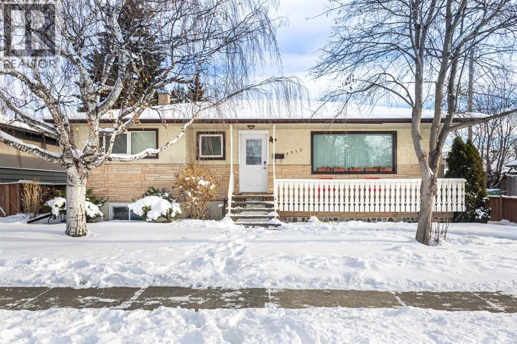 House for Sale in 2812 24 Street NW|Calgary, Alberta T2M3Z3