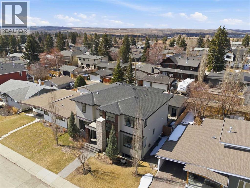 House for Sale in 5927 34 Street SW|Calgary, Alberta T3E5L7