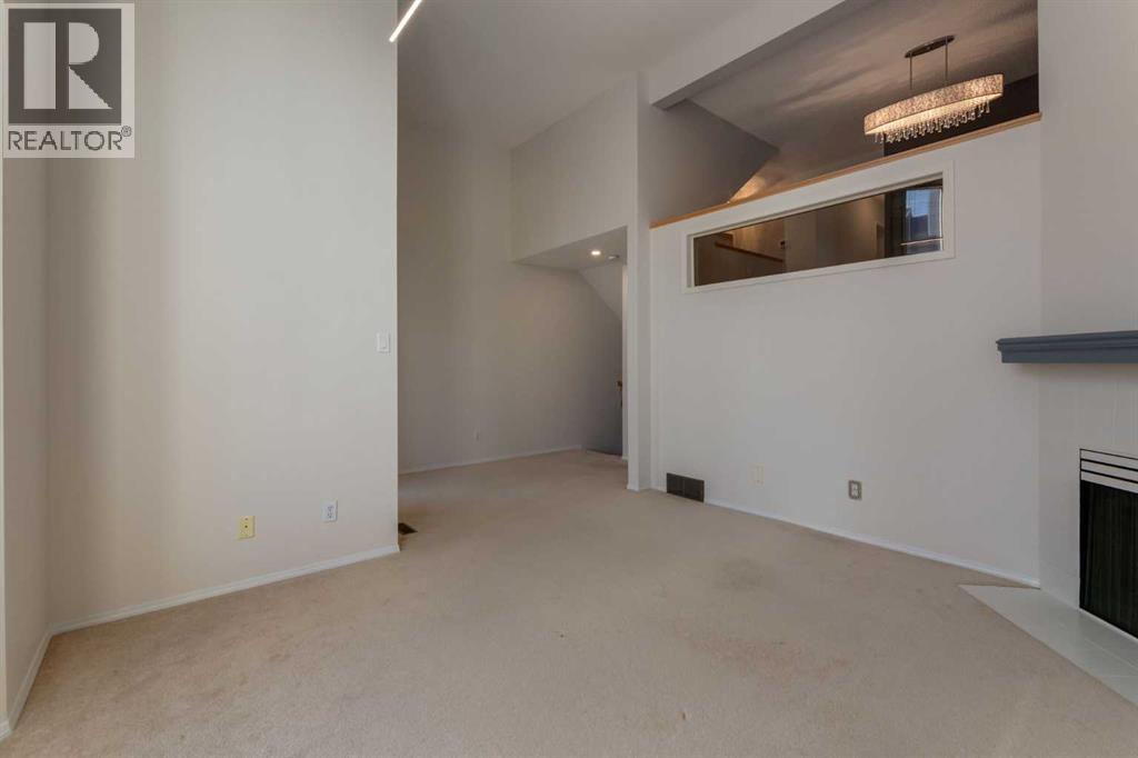 Row / Townhouse for Sale in 318 Hawkstone Manor NW|Calgary, Alberta T3G3X2 5