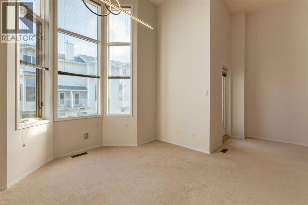 Row / Townhouse for Sale in 318 Hawkstone Manor NW|Calgary, Alberta T3G3X2 4