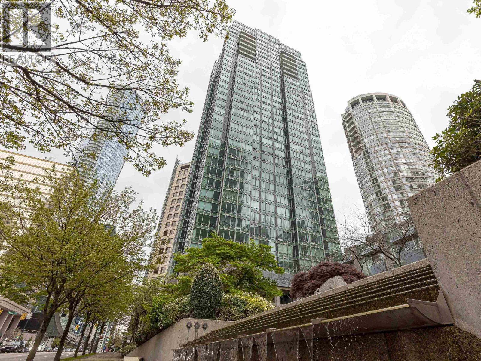 501 1200 W GEORGIA STREET|Vancouver, British Columbia V6E4R2
