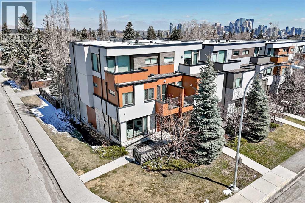 Duplex for Sale in 2142 28 Avenue SW|Calgary, Alberta T2t1K5