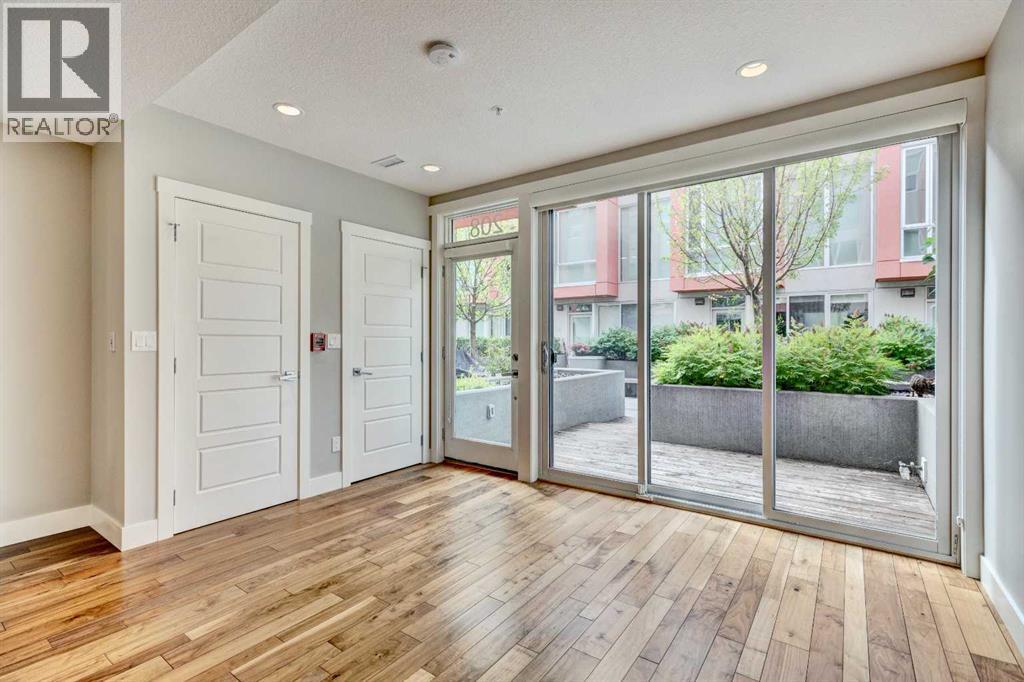 Row / Townhouse for Sale in 208, 2717 17 Street SW|Calgary, Alberta T2T4N4 3