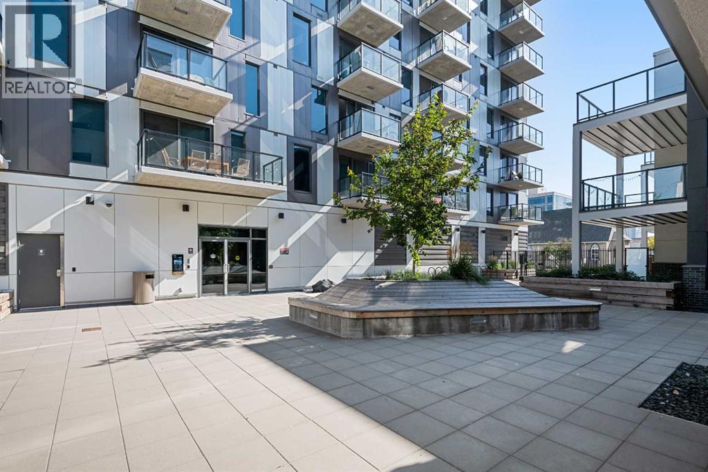 Apartment for Sale in 401, 455 1 Avenue NE|Calgary, Alberta T2E0B3 3
