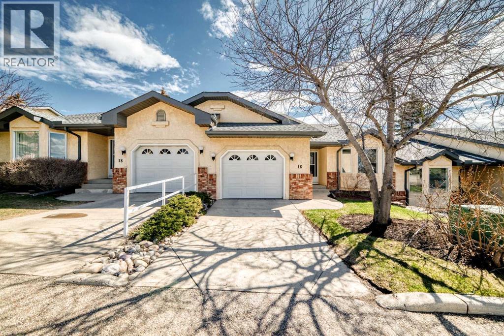 Row / Townhouse for Sale in 16 Edenwold Green NW|Calgary, Alberta T3A5B8