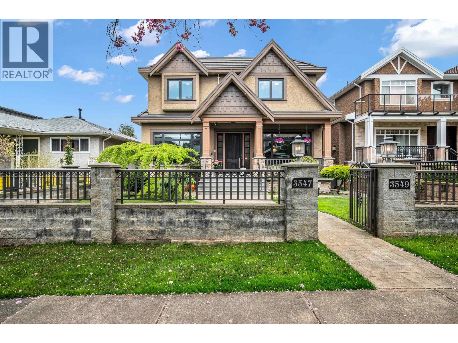 3549 E 46TH AVENUE|Vancouver, British Columbia V5S1B7
