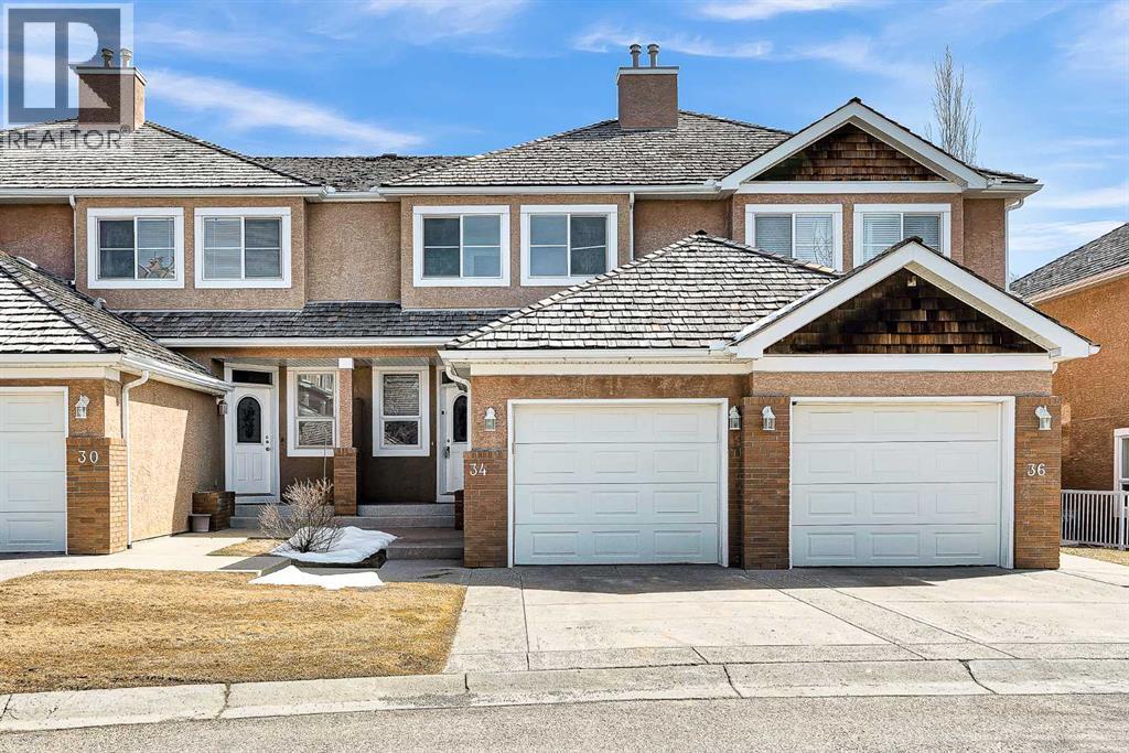 Row / Townhouse for Sale in 34 Royal Manor NW|Calgary, Alberta T3G5T7