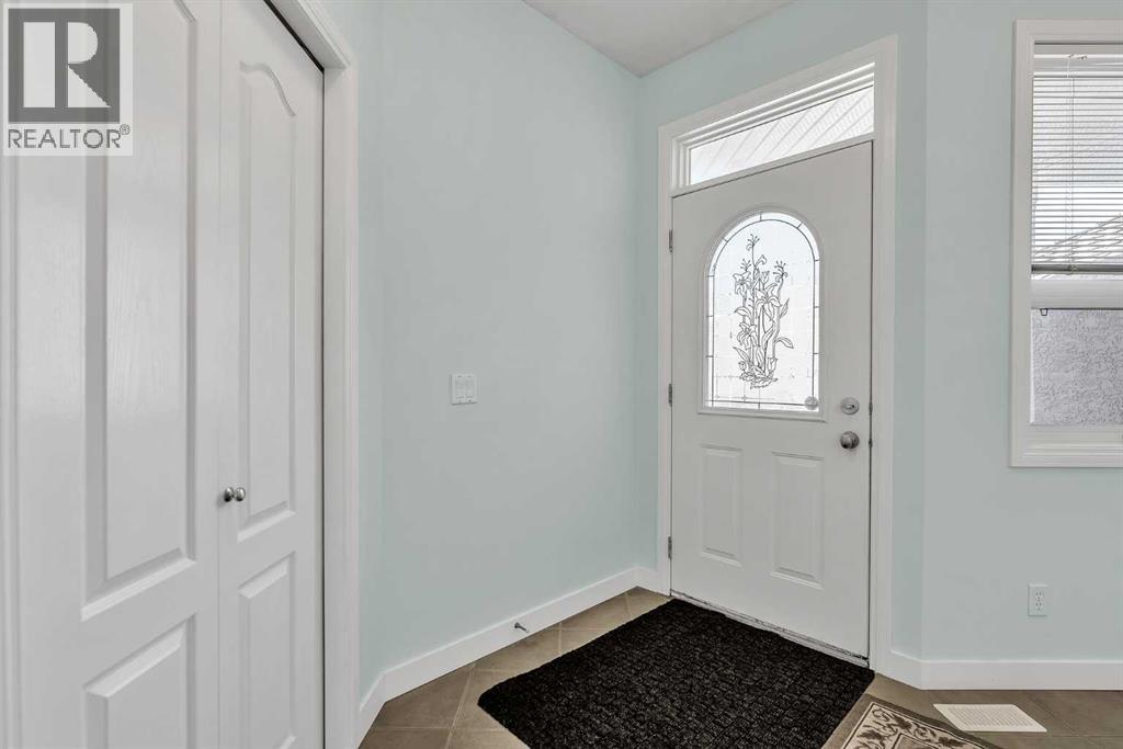 Row / Townhouse for Sale in 34 Royal Manor NW|Calgary, Alberta T3G5T7 3