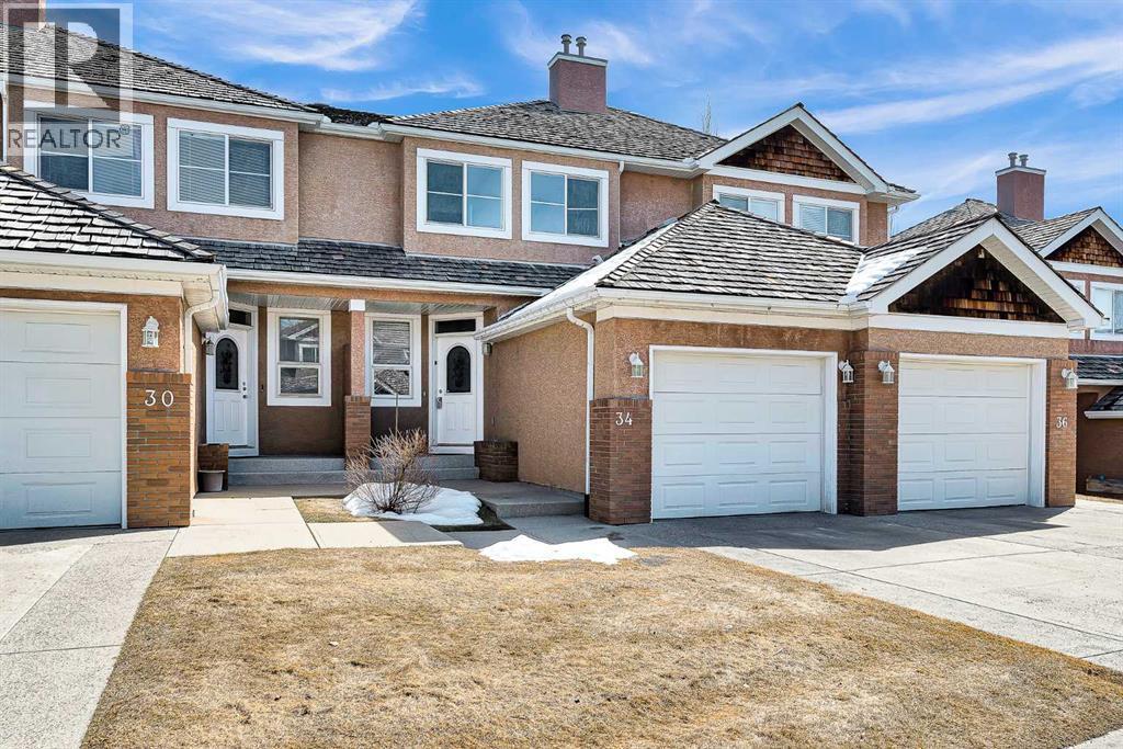 Row / Townhouse for Sale in 34 Royal Manor NW|Calgary, Alberta T3G5T7 2