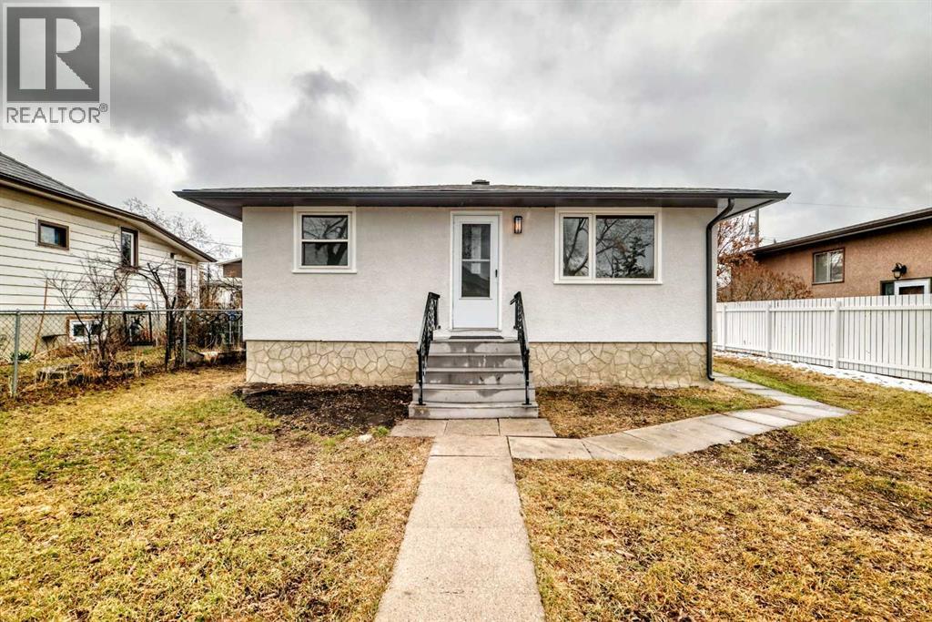 House for Sale in 7634 21 Street SE|Calgary, Alberta T2C0V5