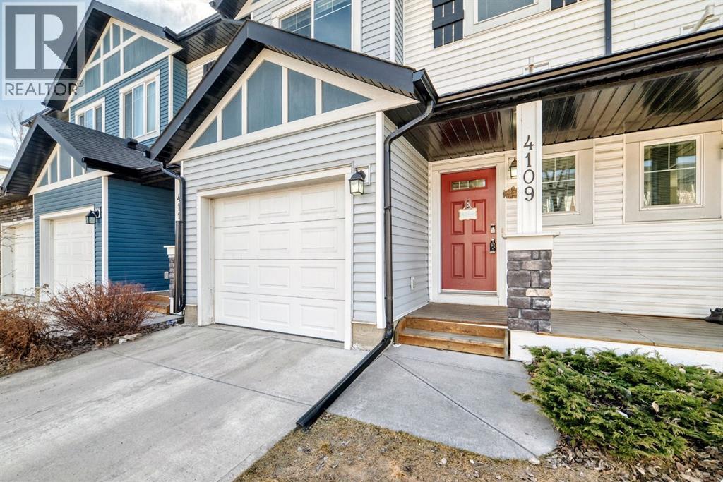 Row / Townhouse for Sale in 4109, 333 Taralake Way NE|Calgary, Alberta T3J0R5 2