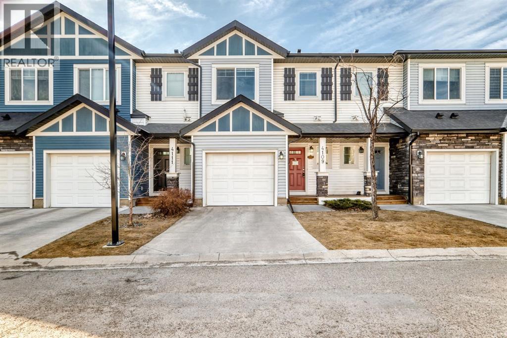 Row / Townhouse for Sale in 4109, 333 Taralake Way NE|Calgary, Alberta T3J0R5
