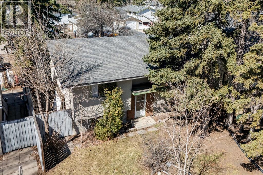 House for Sale in 3030 31A Street SE|Calgary, Alberta T2B0S9 3