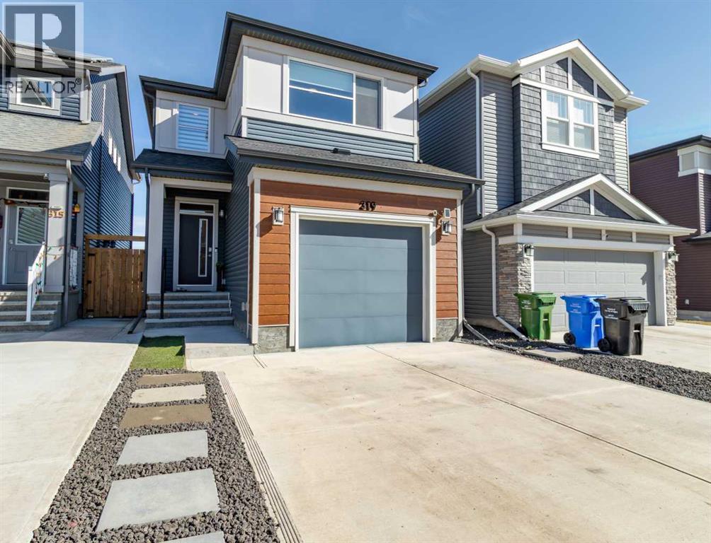 House for Sale in 319 Belmont Heath SW|Calgary, Alberta T2X4N3
