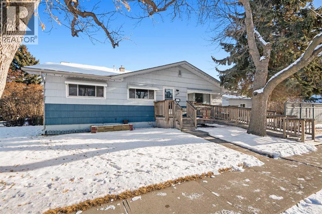 House for Sale in 2616 22 Street NW|Calgary, Alberta T2M3X1